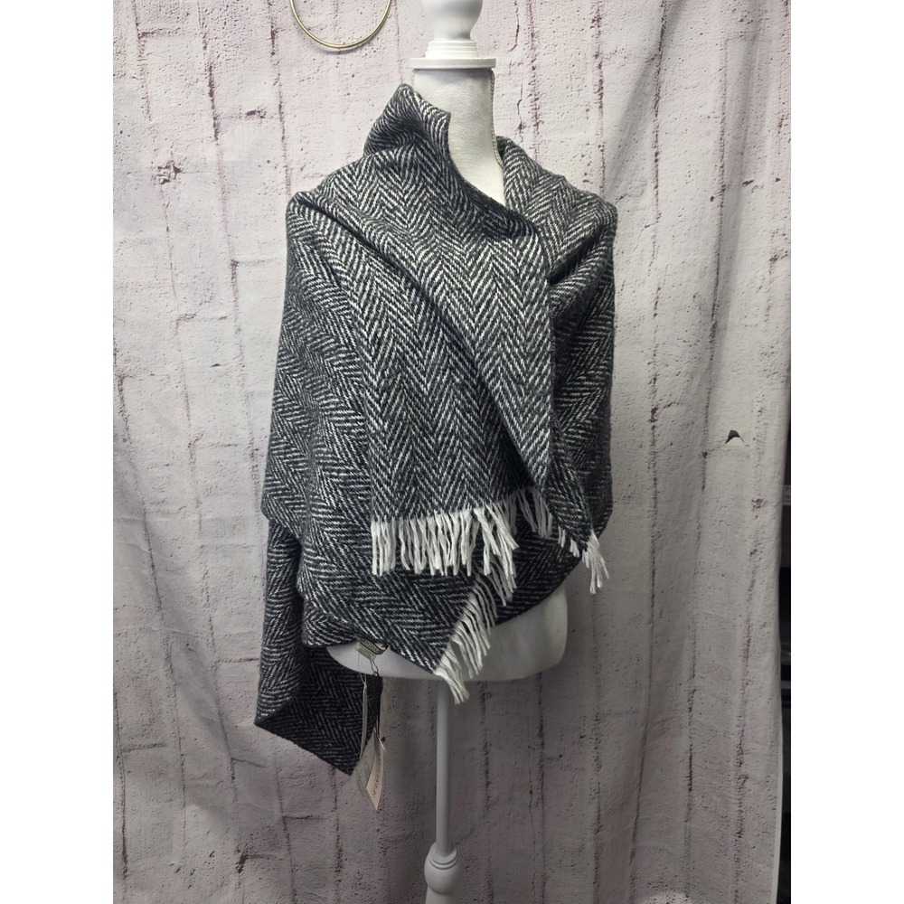 Amicale Cashmere Wool Blend Gray Long Scarf Fringe‎ 74" L x 24" W New